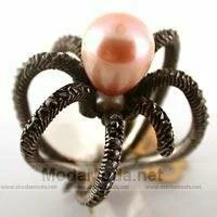 Sevan Bıçakcı takı tasarımları