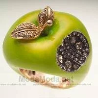 Sevan Bıçakcı takı tasarımları