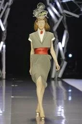 Alexander Mcqueen şapkalı koleksiyon