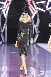 Alexander Mcqueen şapkalı koleksiyon