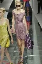 Valentino'dan şıkır şıkır elbiseler