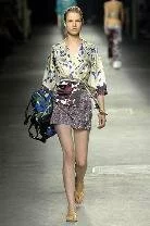 Dries Van Noten manga stili koleksiyonu