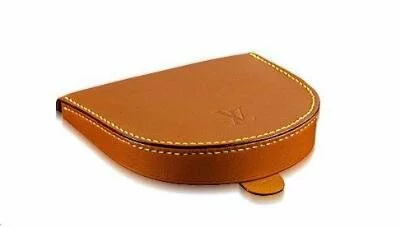 Louis Vuitton hediyelik aksesuarlar